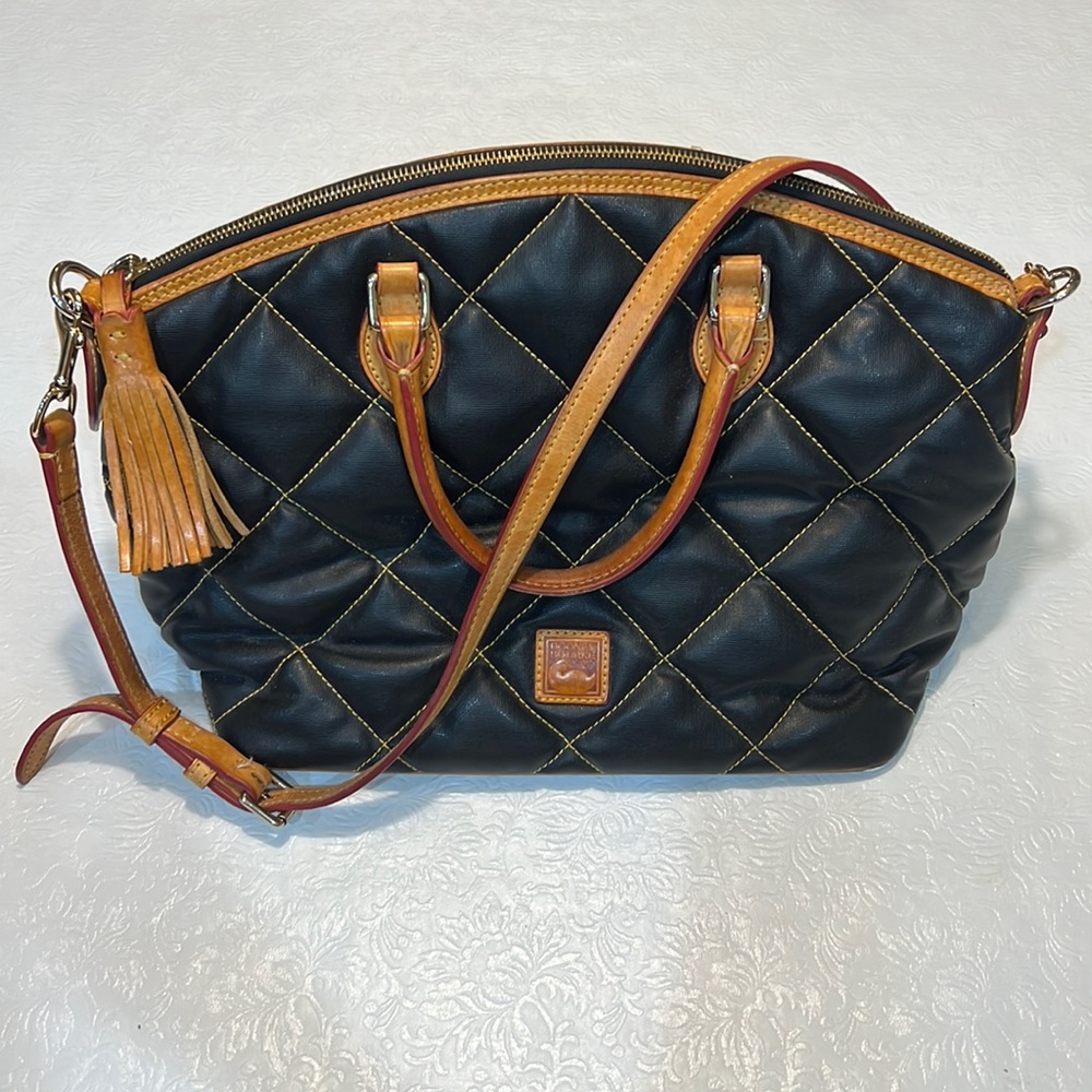 Dooney♥️🦆Medium Elizabeth Sac🦆♥️